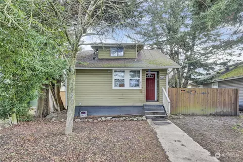 6121 S Park Ave, Tacoma, WA 98408