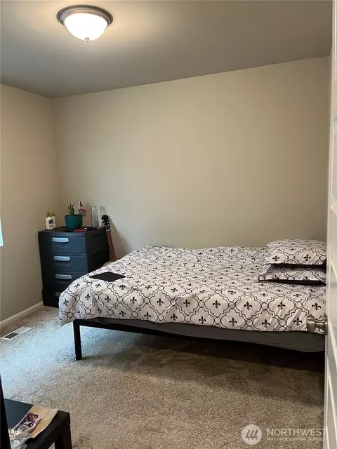 Bedroom - 935 Bryant Rd, Sultan, WA 98294 photo 4 of 4