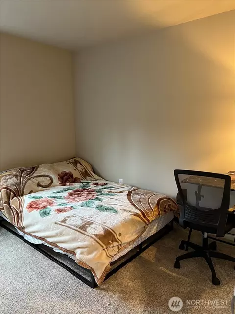 Bedroom - 935 Bryant Rd, Sultan, WA 98294 photo 3 of 4