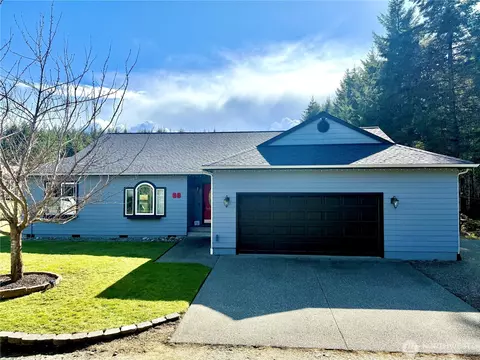 71 E Happy Home Dr, Belfair, WA 98528