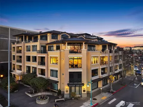 210 Market St #303, Kirkland, WA 98033