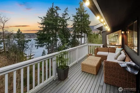 15037 61st Pl NE, Kenmore, WA 98028