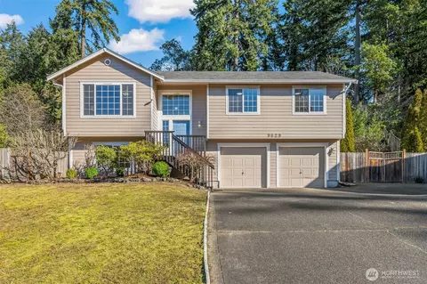 9629 SW 109th Street Ct, Lakewood, WA 98498