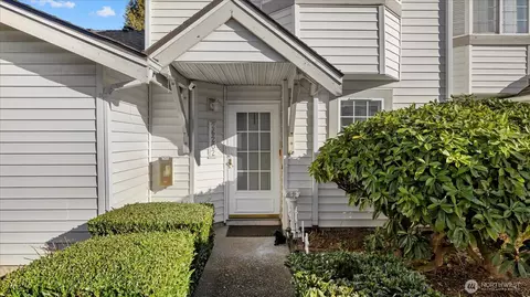 26202 114th Ln SE #2, Kent, WA 98030