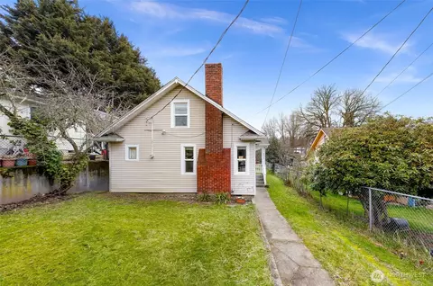 4614 S Warsaw St, Seattle, WA 98118