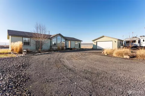 2810 NE Westshore Dr, Moses Lake, WA 98837