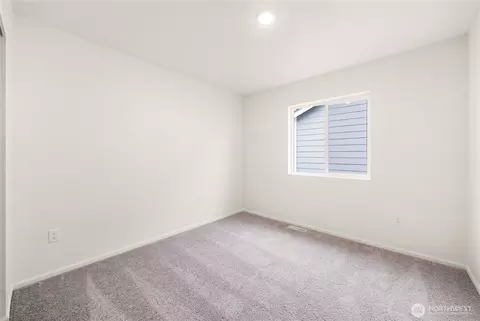 Bedroom - 285 Wind River Dr, Chehalis, WA 98532 photo 3 of 7