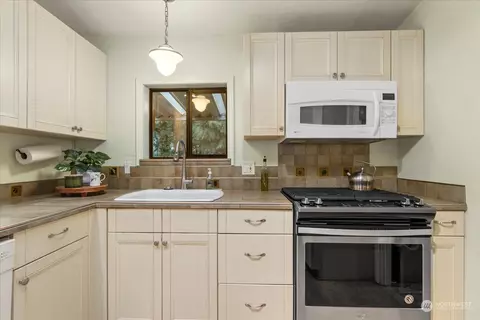 17135 117th Ct NE, Bothell, WA 98011 photo 14