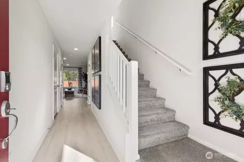 Entry Way - 282 Wind River Dr, Chehalis, WA 98532 photo 1 of 3