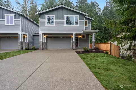 818 105th Pl SE #B, Everett, WA 98208