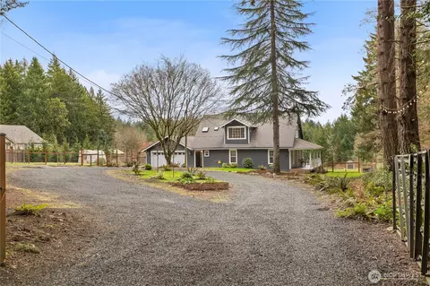 8140 Urquhart Rd NW, Olympia, WA 98502
