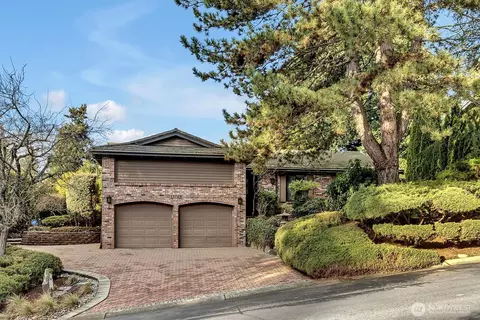 11708 NE 67th Pl, Kirkland, WA 98033