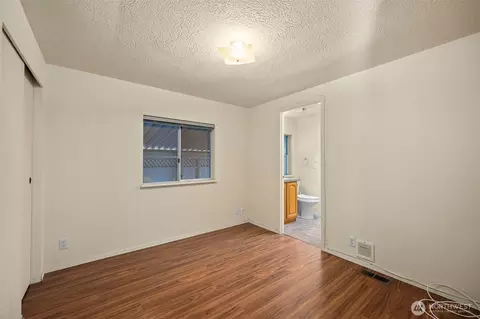 1560 Sunrise Ave, Enumclaw, WA 98022 photo 13