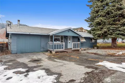 111 Oak St, Cashmere, WA 98815
