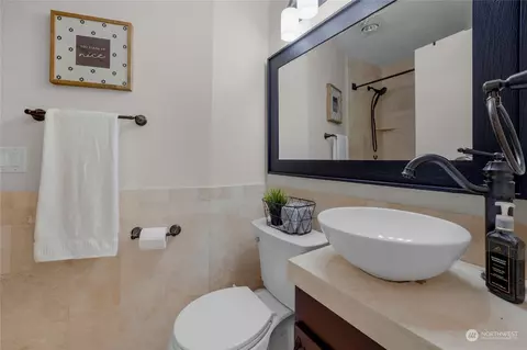 Bath - 2619 Rucker Ave #7, Everett, WA 98201 photo 3 of 4