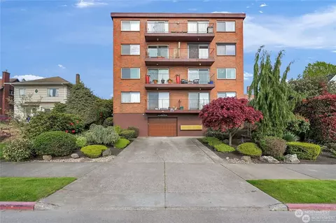 2619 Rucker Ave #7, Everett, WA 98201