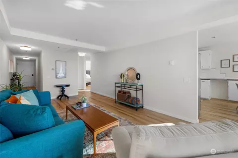 Living - 2619 Rucker Ave #7, Everett, WA 98201 photo 3 of 5