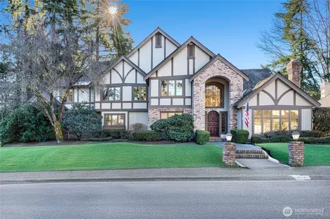 14041 NE 5th St, Bellevue, WA 98007