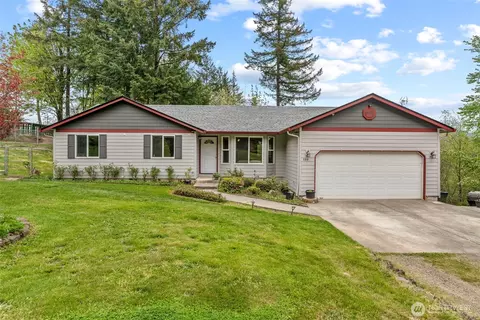 860 Sandy Bend Rd, Castle Rock, WA 98611