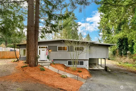 29825 8th Pl S, Federal Way, WA 98003