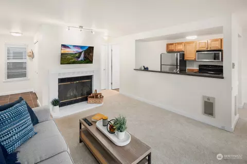 6700 NE 182nd St #A203, Kenmore, WA 98028