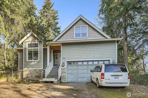 702 SW 358th St, Federal Way, WA 98023