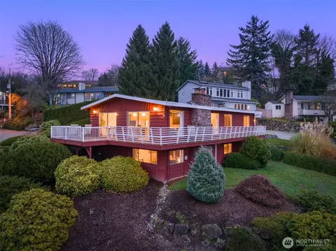 1008 Crest Pl, Kent, WA 98031
