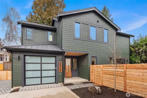 11728 82nd Ave NE #C, Kirkland, WA 98034