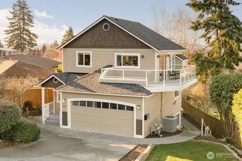 6015 51st Pl S, Seattle, WA 98118