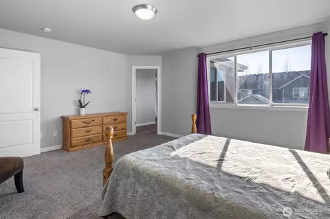 Bedroom - 302 Phoenix Ave SW, Orting, WA 98360 photo 2 of 5