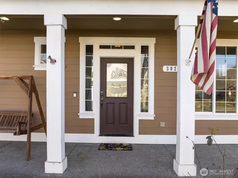 Exterior - 302 Phoenix Ave SW, Orting, WA 98360 photo 2 of 4