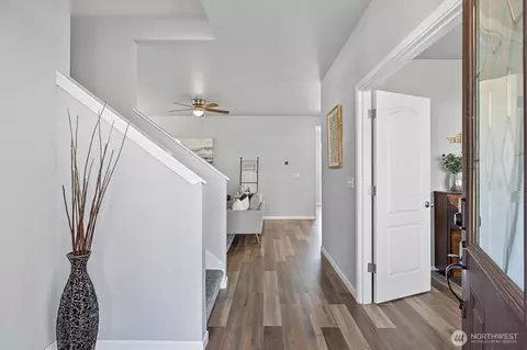 Entry Way - 302 Phoenix Ave SW, Orting, WA 98360 photo 1 of 3