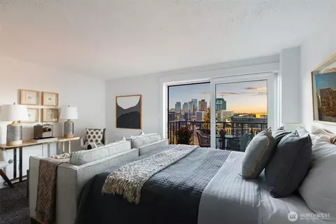 1300 University St #4E, Seattle, WA 98101