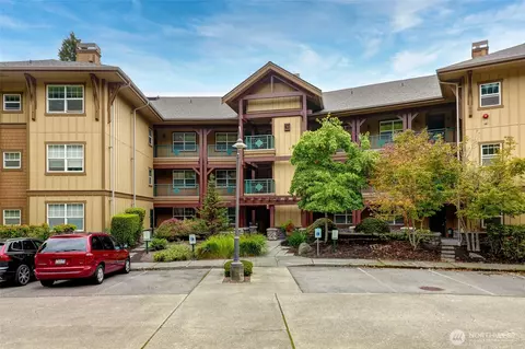 1000 Cabin Creek Ln SW #C-205, Issaquah, WA 98027