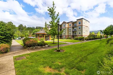 700 32nd St #A301, Bellingham, WA 98225