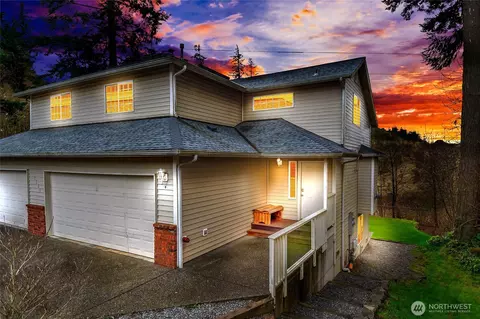 7206 Lower Ridge Rd #D, Everett, WA 98203
