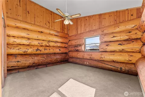 Bedroom - 2992 State Route 153 Hwy, Twisp, WA 98856 photo 3 of 3