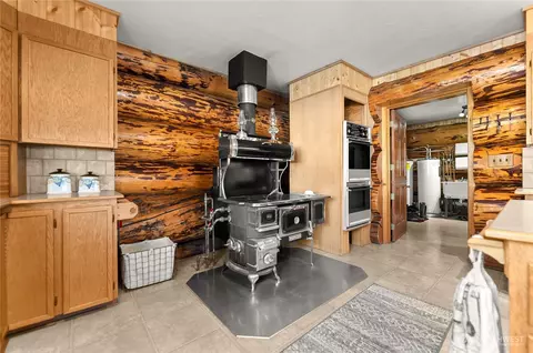 Kitchen - 2992 State Route 153 Hwy, Twisp, WA 98856 photo 4 of 4