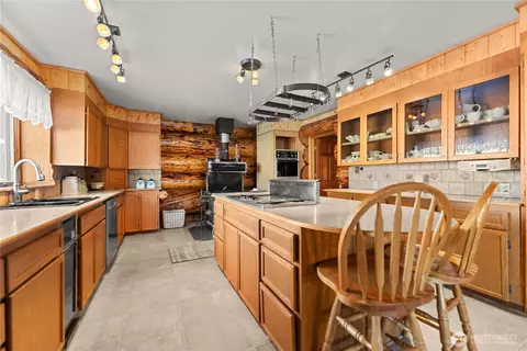 Kitchen - 2992 State Route 153 Hwy, Twisp, WA 98856 photo 2 of 4
