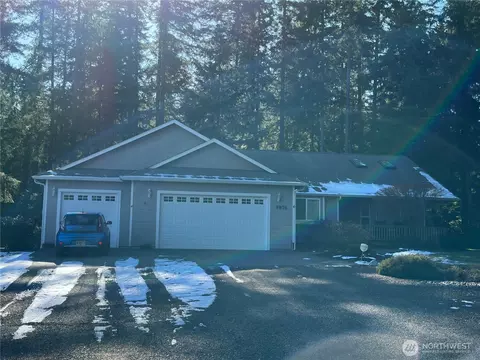 9876 Orchard Ave SE, Olalla, WA 98359