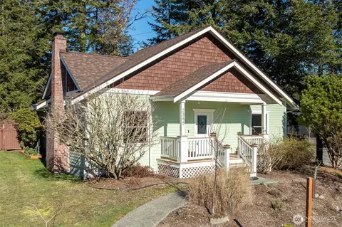 2388 NE Thistle Ct, Poulsbo, WA 98370