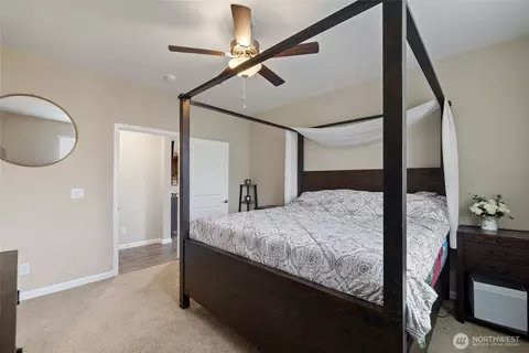 Bedroom - 601 Petersen Dr E, Enumclaw, WA 98022 photo 2 of 4