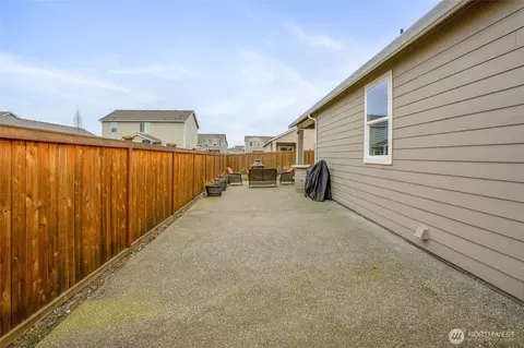 Exterior - 601 Petersen Dr E, Enumclaw, WA 98022 photo 8 of 9