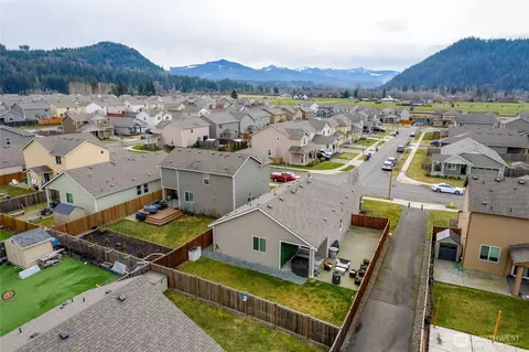 View/Area - 601 Petersen Dr E, Enumclaw, WA 98022 photo 6 of 7