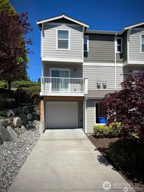 1890 SW Scenic Heights St #A1, Oak Harbor, WA 98277