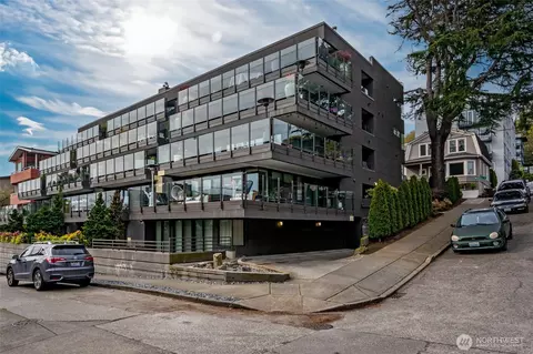 2040 Waverly Pl N #102, Seattle, WA 98109