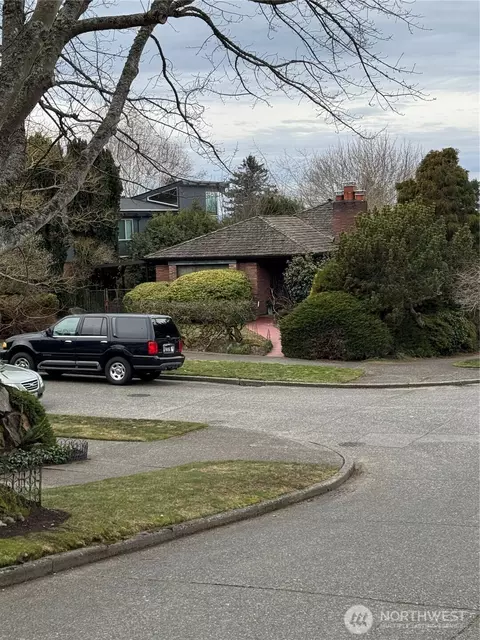 3057 42nd Ave W, Seattle, WA 98199