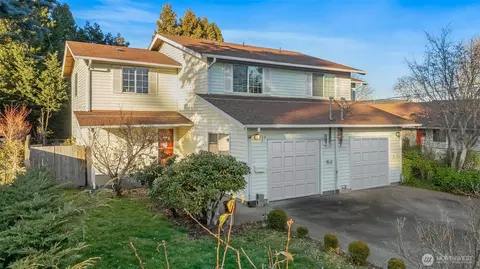 713 8th Avenue Pl NW, Puyallup, WA 98371