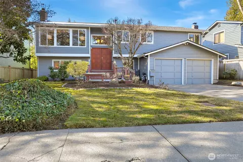 7539 43rd Ave NE, Seattle, WA 98115