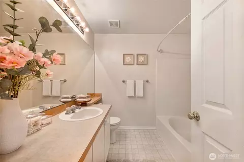 16350 118th Ct NE, Bothell, WA 98011 photo 22